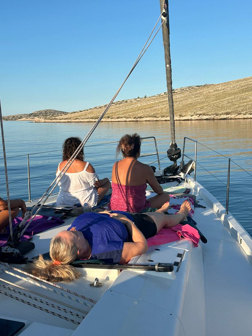 Relax sul ponte della barca